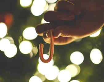 A Candy Maker's Witness Legend of the Candy Cane, J for Jesus, the meaning behind the candy cane